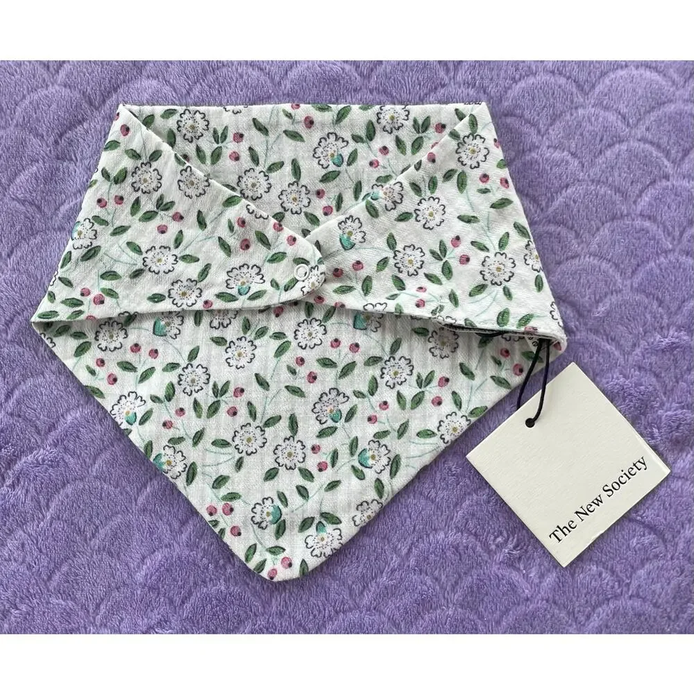 We Are the New Society Organic Cotton Floral Bandanna Baby Bib *bnwt!!*